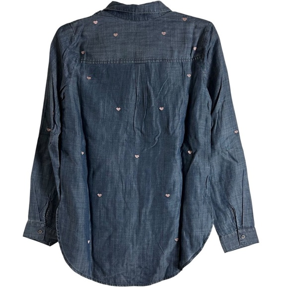 NWT Current Air Chambray Blue Button-Up Shirt Embroidered Pink Heart Accents - Picture 3 of 7